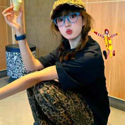 春日苦短少年恋爱吧。海报