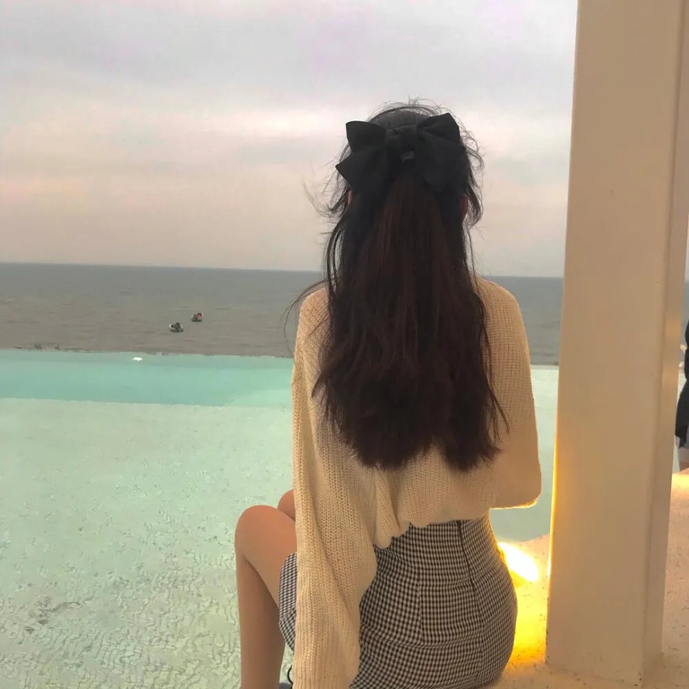 50英尺高的女人海报