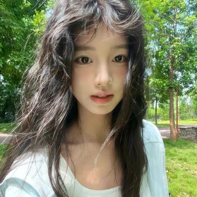明天,我会成为谁的女友海报